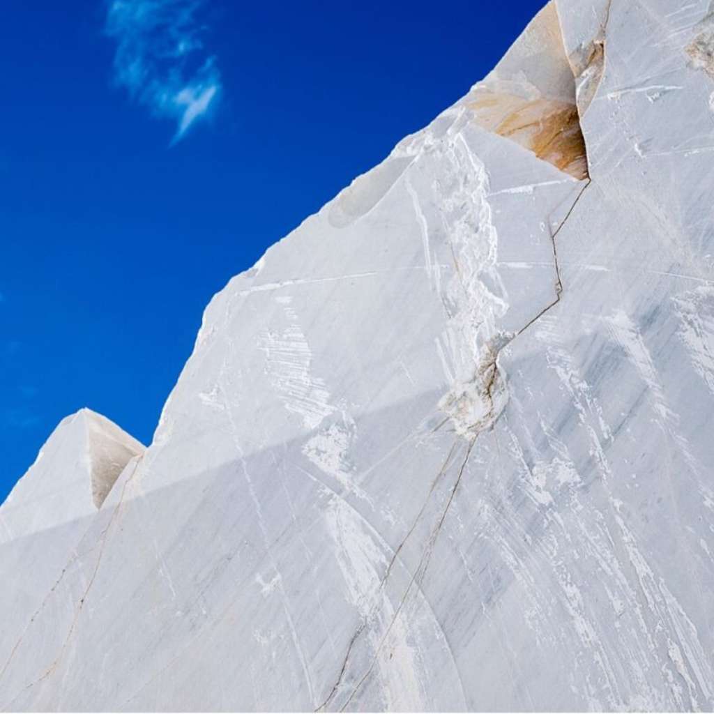 Scopri le Cave di Marmo di Carrara con Ranieri Tour Operator